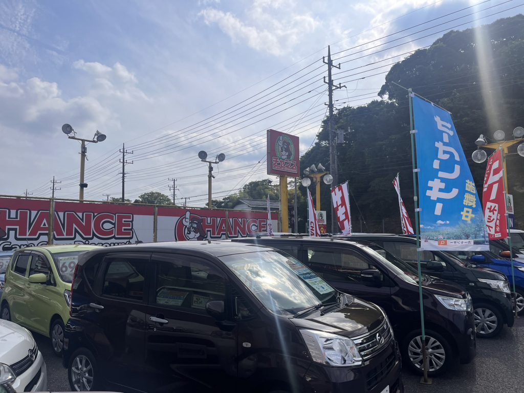 並んでる～🚗