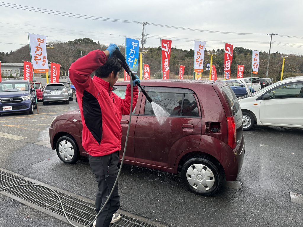 台車を洗車