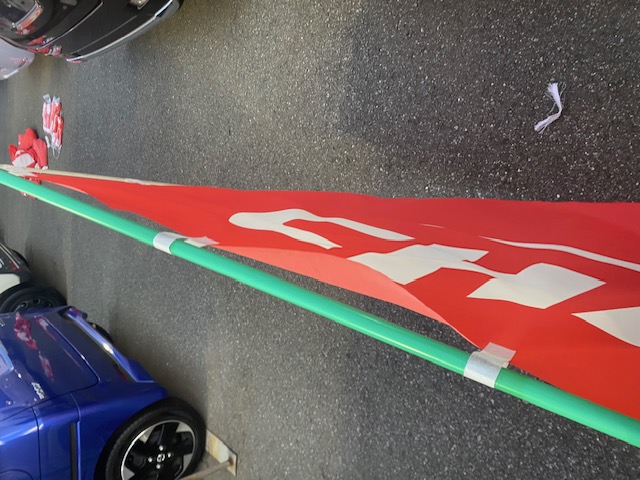 強風につき