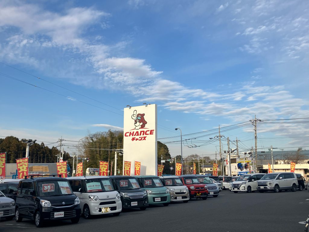 スタッフが心を込めてお車をお手入れしています✨