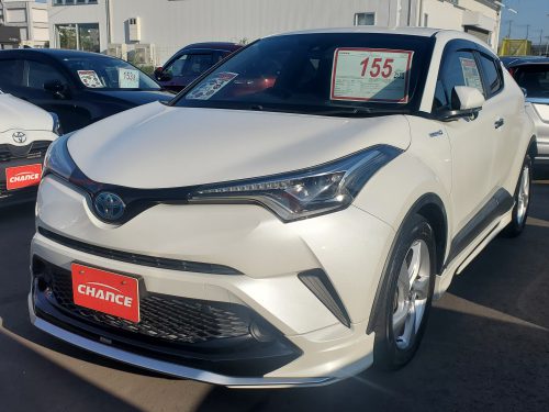 今日の入庫車はCH-Rハイブリット1.8S　LEDエディションになります！