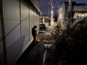 見えない所まで