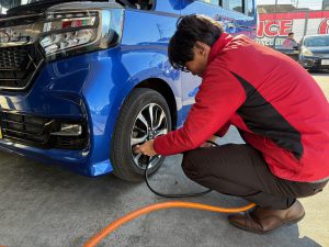 タイヤのエアーチェック👆