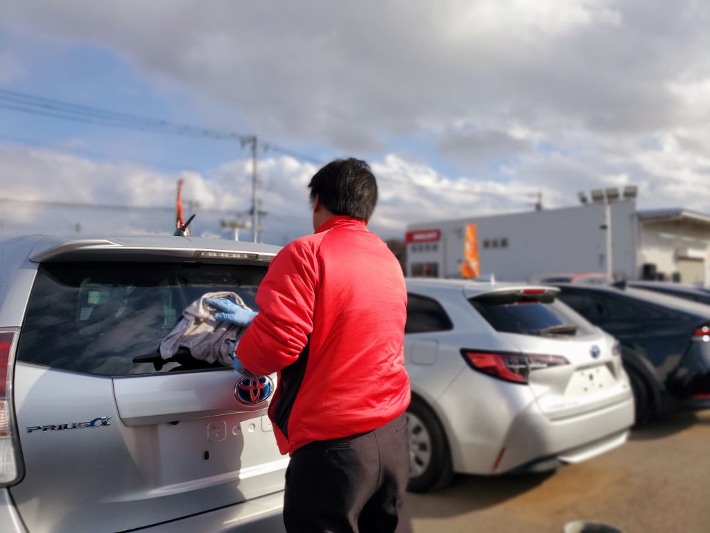 拭いて拭いて拭いてまいります🚙✨