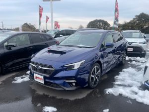 紺色のレヴォーグ🚗