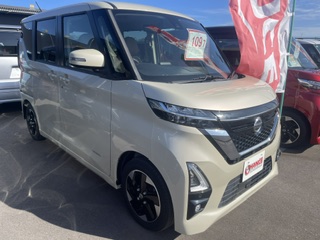 珍しいカラーの軽ファミリーカーが入荷しました！
