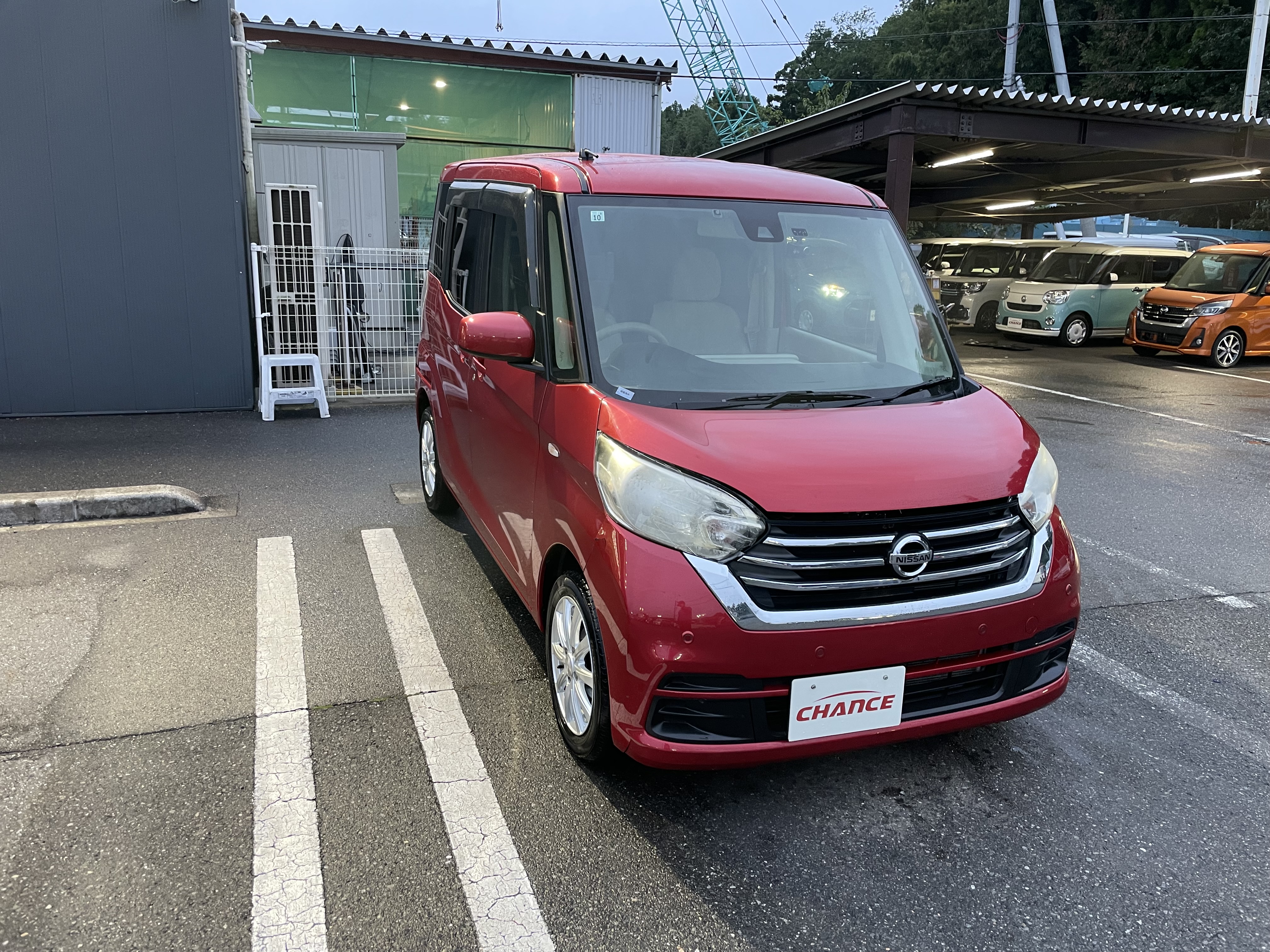 入庫の車、そして…